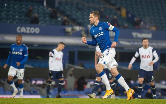 出了内线支 出了内线支